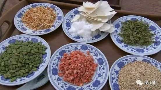 “四碗茶”是震泽人宴请贵客的首选饮品.jpg